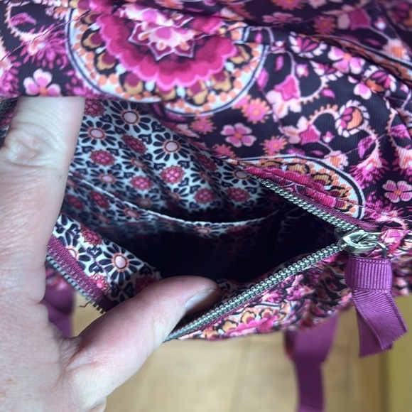 NWOT Vera Bradley Small Backpack Raspberry Medallion - Picture 9 of 9